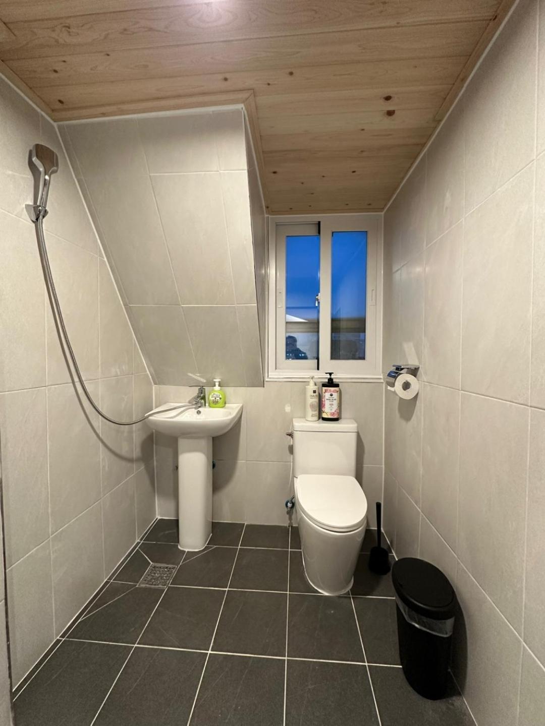 Insadong R Guesthouse Сеул Екстериор снимка